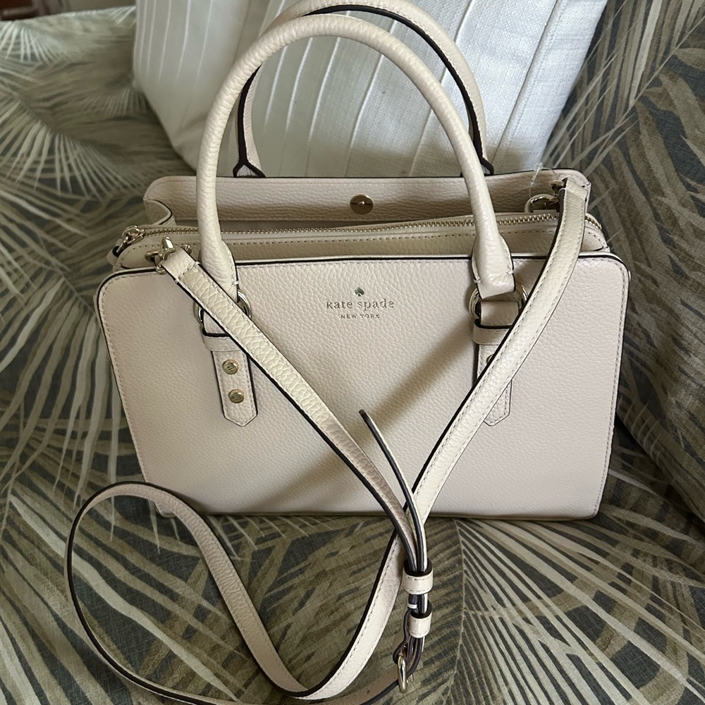 Kate Spade New York Mulberry Street Lise Satchel..NWOT
